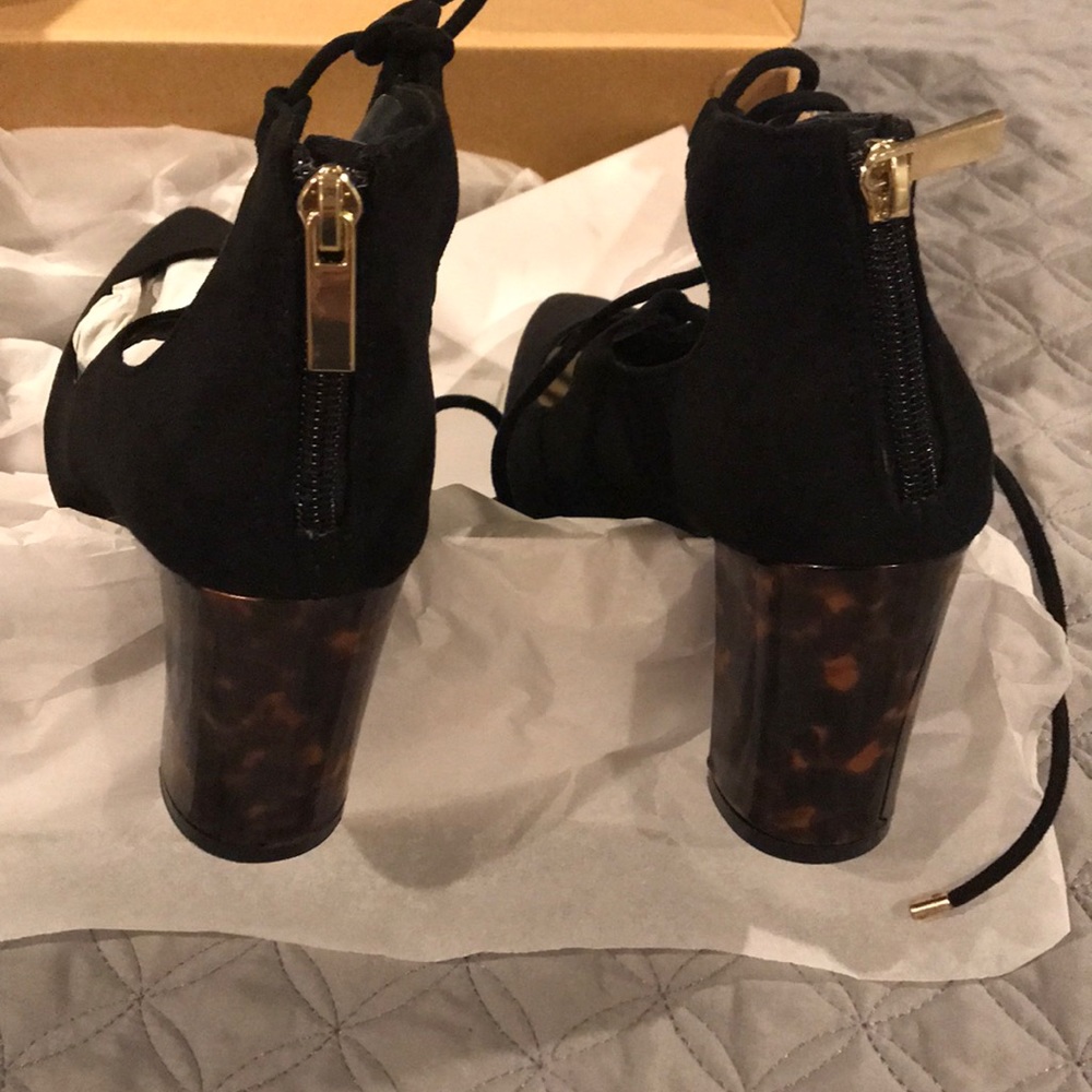 Black brand new in box cloud walker shoes